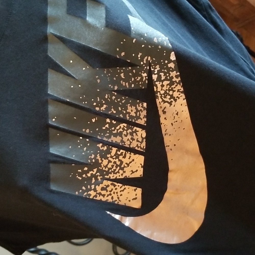 Nike Top - Picture 3 of 6